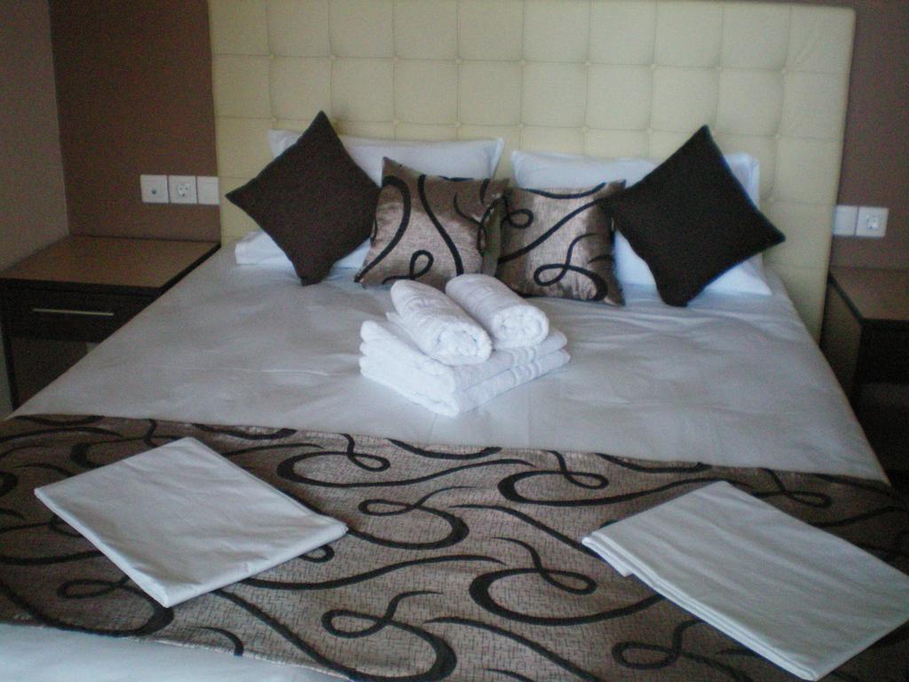 Castro Deluxe Apartment Торони Стая снимка