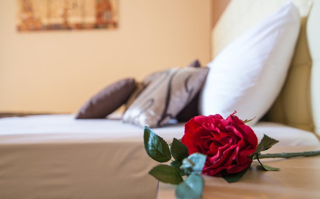 Castro Deluxe Apartment Торони Екстериор снимка