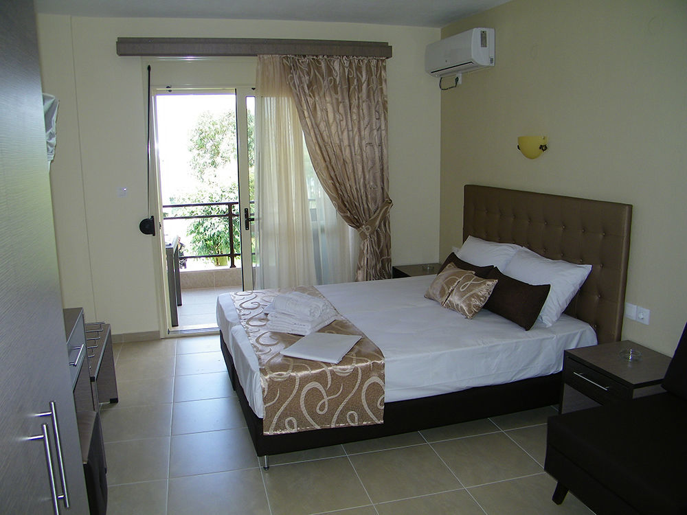 Castro Deluxe Apartment Торони Екстериор снимка