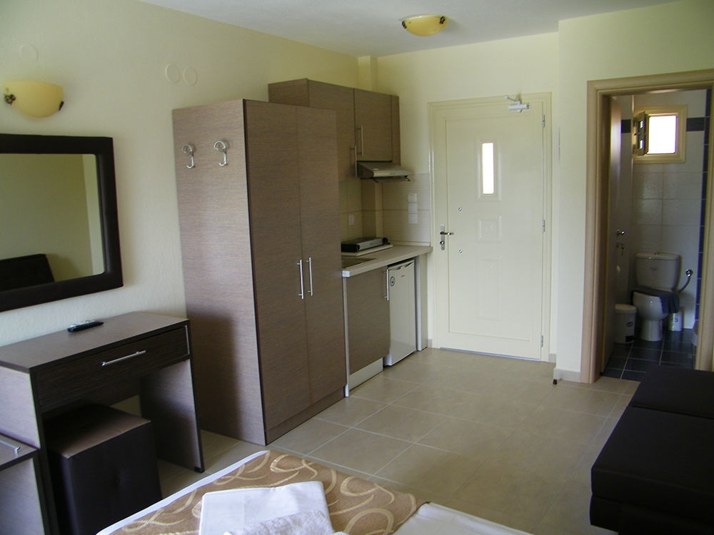 Castro Deluxe Apartment Торони Екстериор снимка