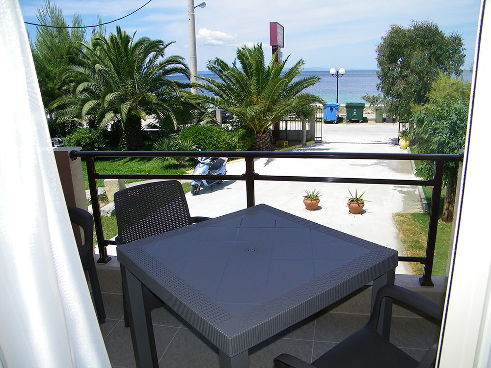 Castro Deluxe Apartment Торони Екстериор снимка