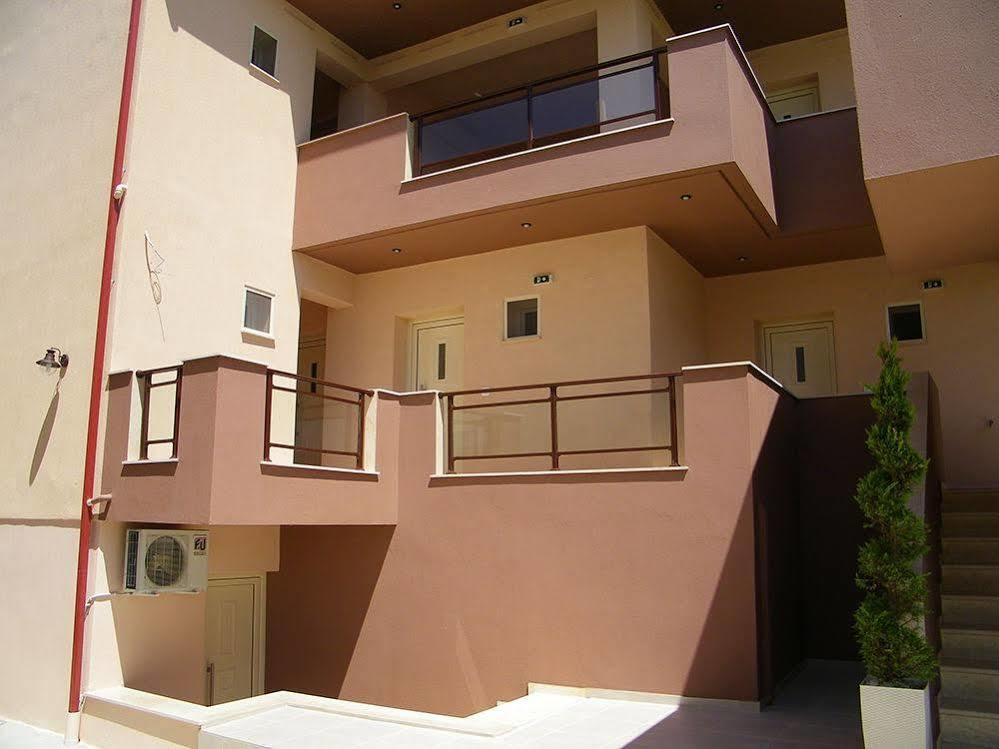 Castro Deluxe Apartment Торони Екстериор снимка