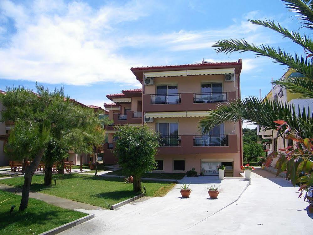 Castro Deluxe Apartment Торони Екстериор снимка