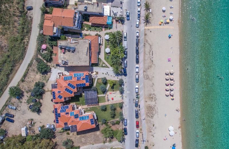 Castro Deluxe Apartment Торони Екстериор снимка